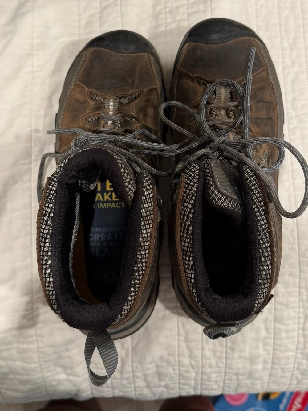 KEEN Women’s Waterproof Hiking Boots – size 9